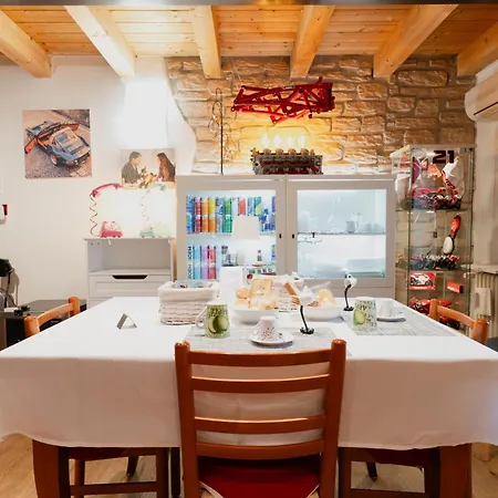 L'angolo Di Max 23 Lägenhet *