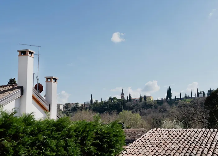 L'angolo Di Max 23 * Pescantina